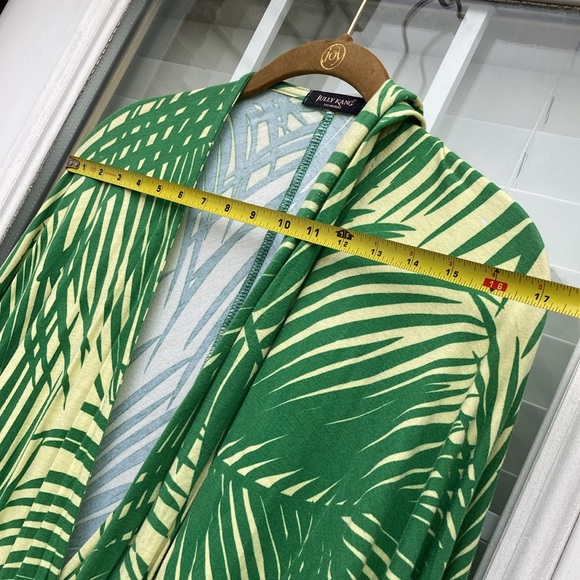 Green Leaf Print Dress - Picture 11 of 13
